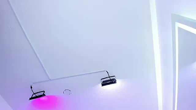 Ema louis  online show from 01-08-25, 01:53