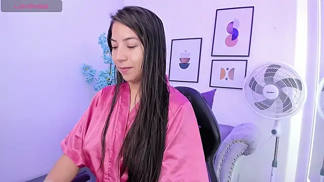 Ema louis  online show from 01-29-25, 12:24