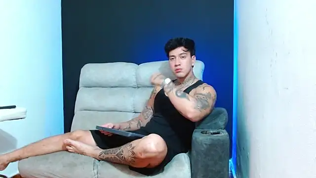 JUSTIN FULLER1 online show from 06-06-26, 08:13