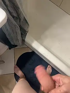 Snapshot of daddyjake101 chatting on 09-24-25, 02:31 daddyjake101 online show from 09-24-25, 02:31