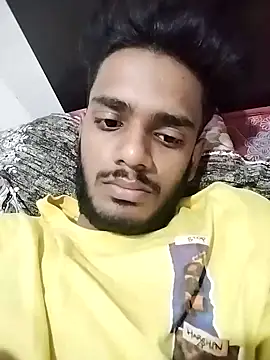 Snapshot of PRASADREDDY_HYD chatting on 01-03-25, 12:00 PRASADREDDY HYD online show from 01-03-25, 12:00