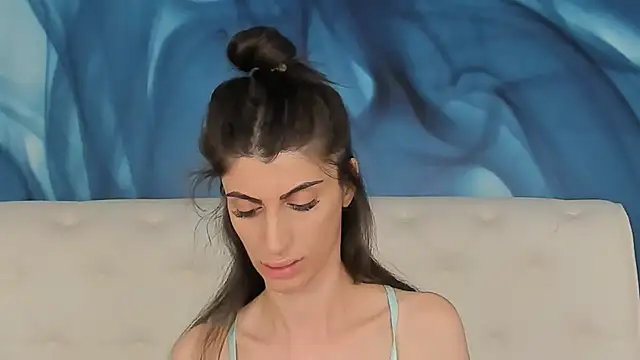 SkinnyDolly online show from 10-03-25, 02:08