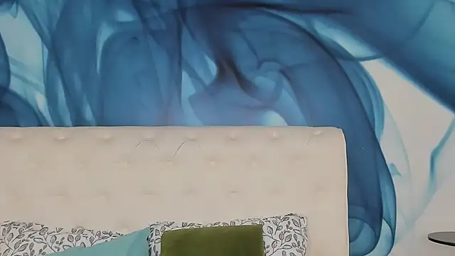 SkinnyDolly online show from 11-19-25, 03:17