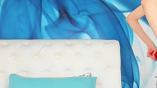 SkinnyDolly online show from 05-02-26, 04:06