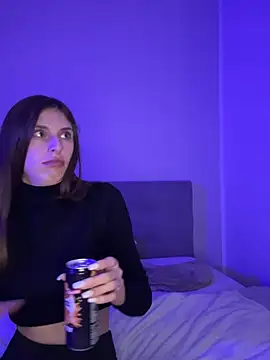 emma05 online show from 12-13-24, 07:32