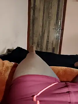 Snapshot of MrNick74 chatting on 11-03-25, 07:53 MrNick74 online show from 11-03-25, 07:53