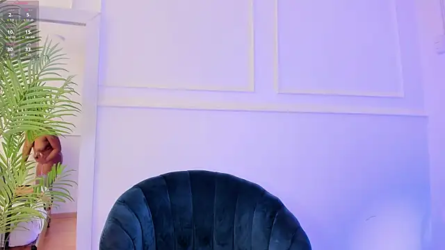 Snapshot of Abril_Storm chatting on 03-08-25, 09:18 Abril Storm online show from 03-08-25, 09:18