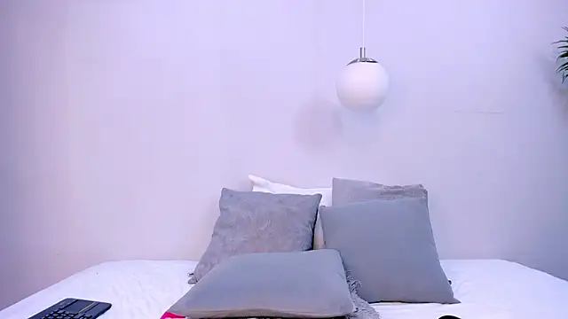 Snapshot of Abril_Storm chatting on 10-30-25, 09:26 Abril Storm online show from 10-30-25, 09:26