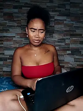 Snapshot of Abril_Storm chatting on 11-02-25, 11:18 Abril Storm online show from 11-02-25, 11:18