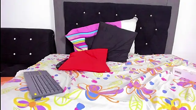 skaysanchez1 online show from 01-29-25, 06:50