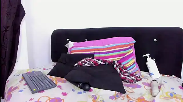 skaysanchez1 online show from 03-01-25, 07:26