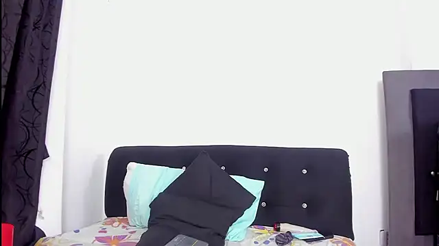 skaysanchez1 online show from 03-04-25, 09:22