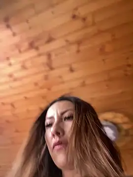 im lorein online show from 12-23-24, 04:28