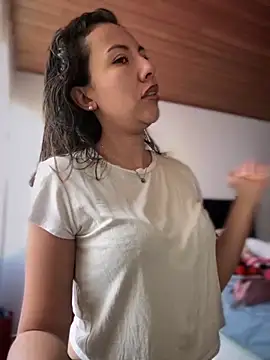 im lorein online show from 11-04-25, 01:32