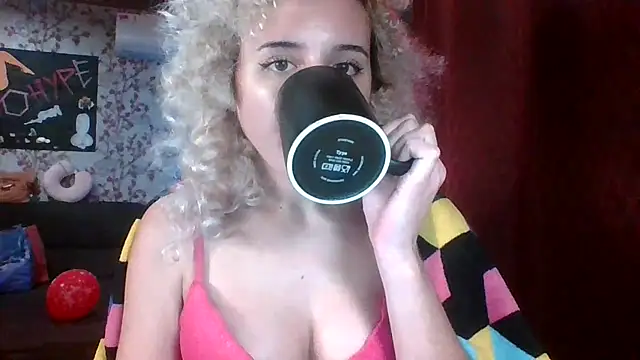 Snapshot of Puregirlaa chatting on 01-23-25, 07:40 Puregirlaa online show from 01-23-25, 07:40