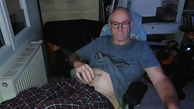 bogland33 online show from 02-19-25, 11:04