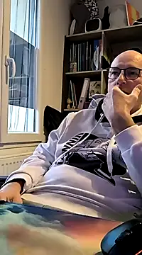 bogland33 online show from 02-21-25, 03:43