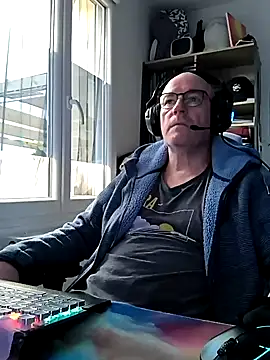 bogland33 online show from 02-27-25, 04:43