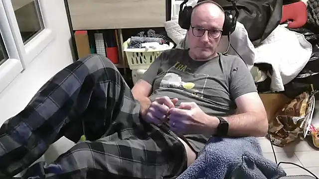 bogland33 online show from 11-27-25, 08:11