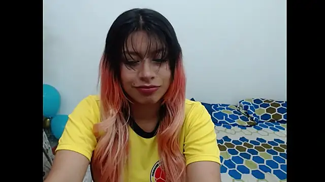 Snapshot of maye_dan chatting on 03-23-25, 12:58 maye dan online show from 03-23-25, 12:58