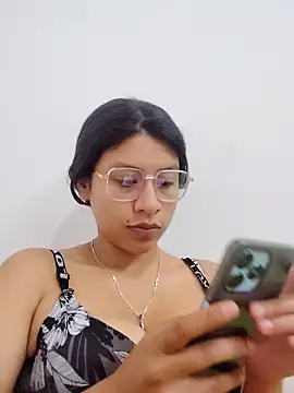 Snapshot of maye_dan chatting on 09-13-25, 02:28 maye dan online show from 09-13-25, 02:28