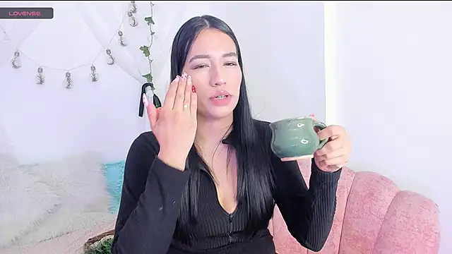 Sara Kurt online show from 01-03-25, 01:03