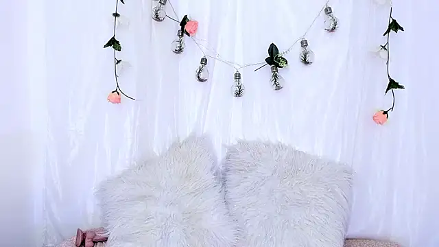 Sara Kurt online show from 02-21-25, 03:43