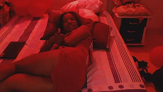 Snapshot of SashaBrianna99 chatting on 02-22-25, 12:19 SashaBrianna99 online show from 02-22-25, 12:19