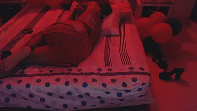 Snapshot of SashaBrianna99 chatting on 03-02-25, 04:28 SashaBrianna99 online show from 03-02-25, 04:28