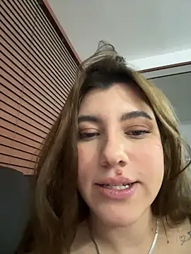 Snapshot of ARITOO_ chatting on 01-24-25, 04:05 ARITOO online show from 01-24-25, 04:05