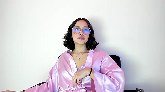 its  angelica  online show from 12-21-24, 10:30