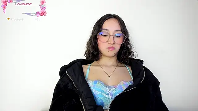 its  angelica  online show from 01-05-25, 09:14