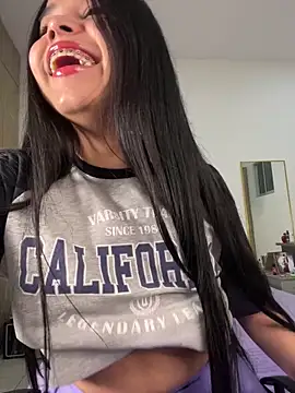 Snapshot of AuroraFiore chatting on 02-28-26, 01:50 AuroraFiore online show from 02-28-26, 01:50