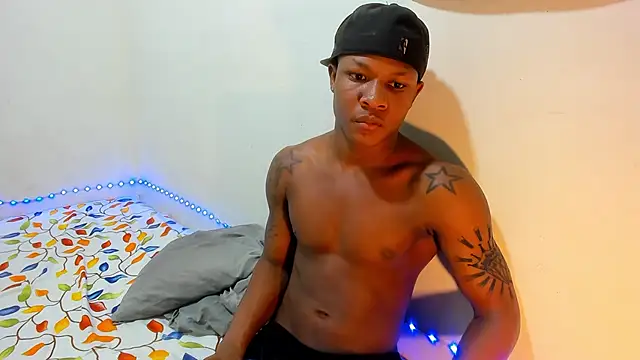 Snapshot of Alid_17 chatting on 12-05-24, 09:28 Alid 17 online show from 12-05-24, 09:28