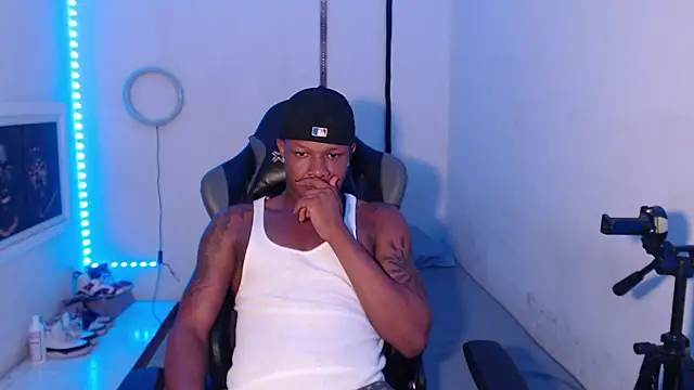 Snapshot of Alid_17 chatting on 01-04-25, 05:16 Alid 17 online show from 01-04-25, 05:16