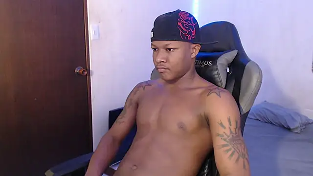 Snapshot of Alid_17 chatting on 01-14-25, 05:19 Alid 17 online show from 01-14-25, 05:19