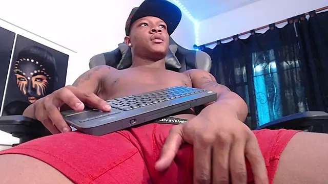 Snapshot of Alid_17 chatting on 01-23-25, 06:35 Alid 17 online show from 01-23-25, 06:35