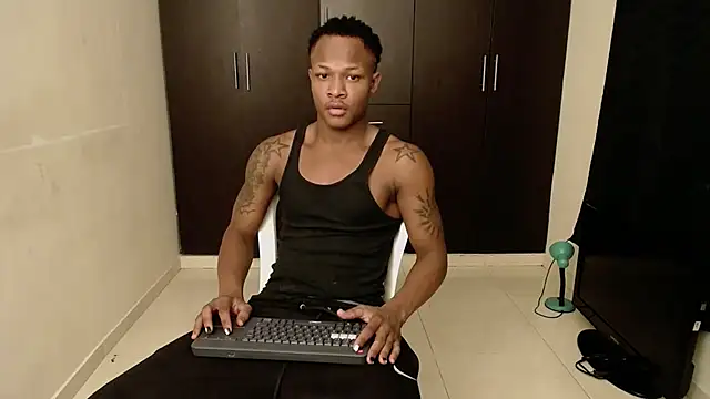 Snapshot of Alid_17 chatting on 10-08-25, 06:00 Alid 17 online show from 10-08-25, 06:00