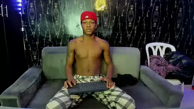 Snapshot of Alid_17 chatting on 10-23-25, 09:30 Alid 17 online show from 10-23-25, 09:30