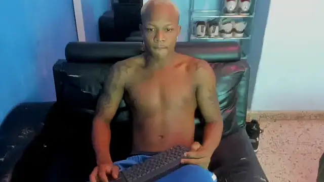 Snapshot of Alid_17 chatting on 11-04-25, 03:11 Alid 17 online show from 11-04-25, 03:11