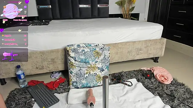 kinky polar online show from 01-22-25, 04:44