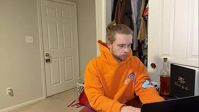 Snapshot of DaddydayDrinkzz chatting on 03-02-25, 06:05 DaddydayDrinkzz online show from 03-02-25, 06:05