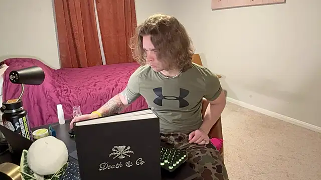 Snapshot of DaddydayDrinkzz chatting on 03-07-25, 07:41 DaddydayDrinkzz online show from 03-07-25, 07:41