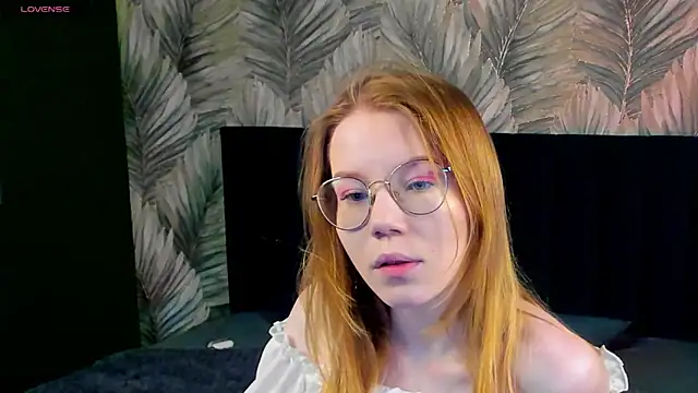 Esme Runn online show from 03-19-25, 10:00