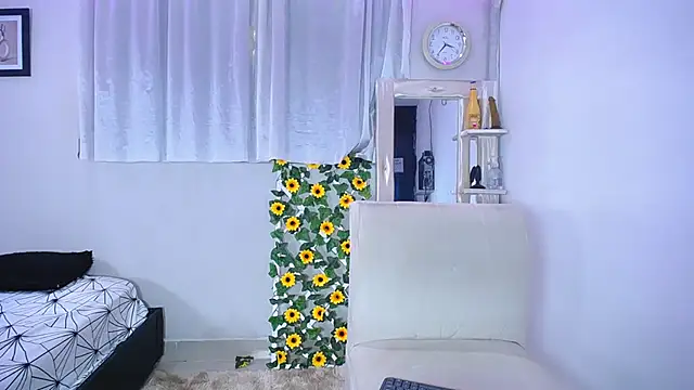 Snapshot of alaia_03 chatting on 12-14-24, 12:33 alaia 03 online show from 12-14-24, 12:33