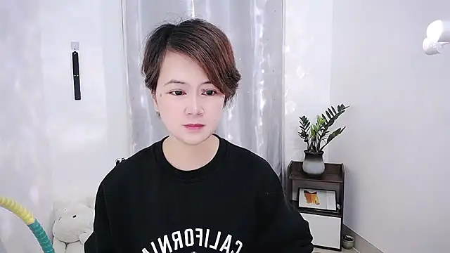 Snapshot of Fan_ting chatting on 02-28-25, 01:26 Fan ting online show from 02-28-25, 01:26