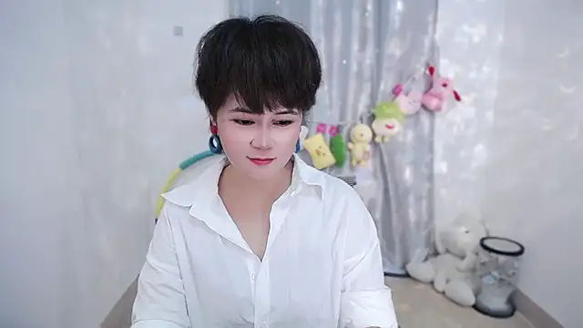 Snapshot of Fan_ting chatting on 09-17-25, 03:41 Fan ting online show from 09-17-25, 03:41
