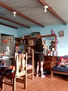 Elvishcassie  online show from 03-11-26, 06:47