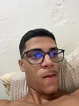 Snapshot of Naka300 chatting on 02-11-25, 02:46 Naka300 online show from 02-11-25, 02:46