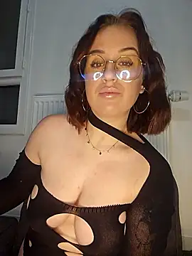 lindsay 33off online show from 01-11-26, 06:02